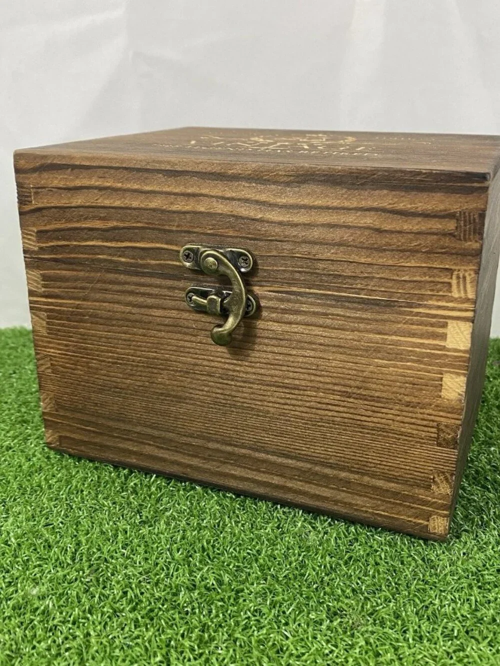 Limited Edition VTG The Legend Has Retired Wood Box Whiskey Glass Stones Coaster